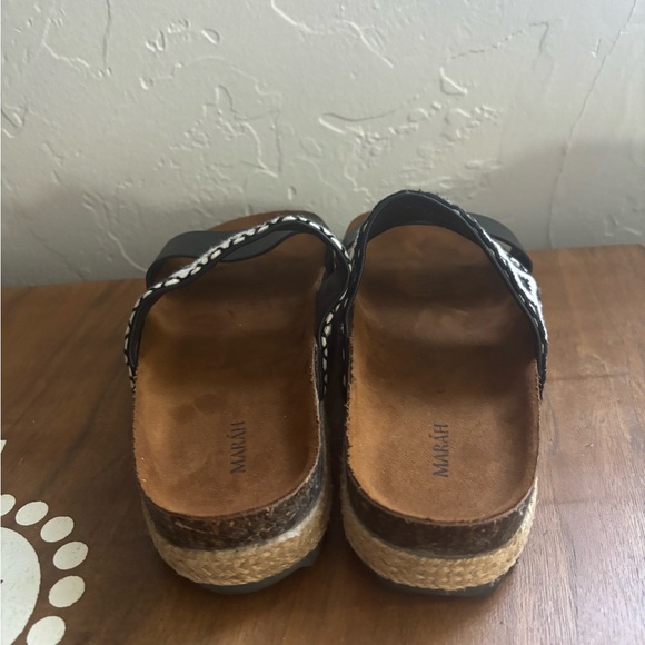 Marah sandals. Size 7-7.5 - Picture 3 of 5